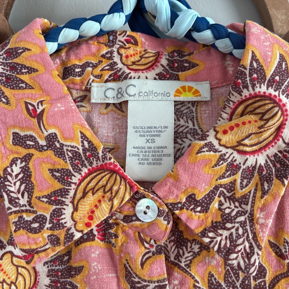 C&C California Linen Shirt - Picture 3 of 3